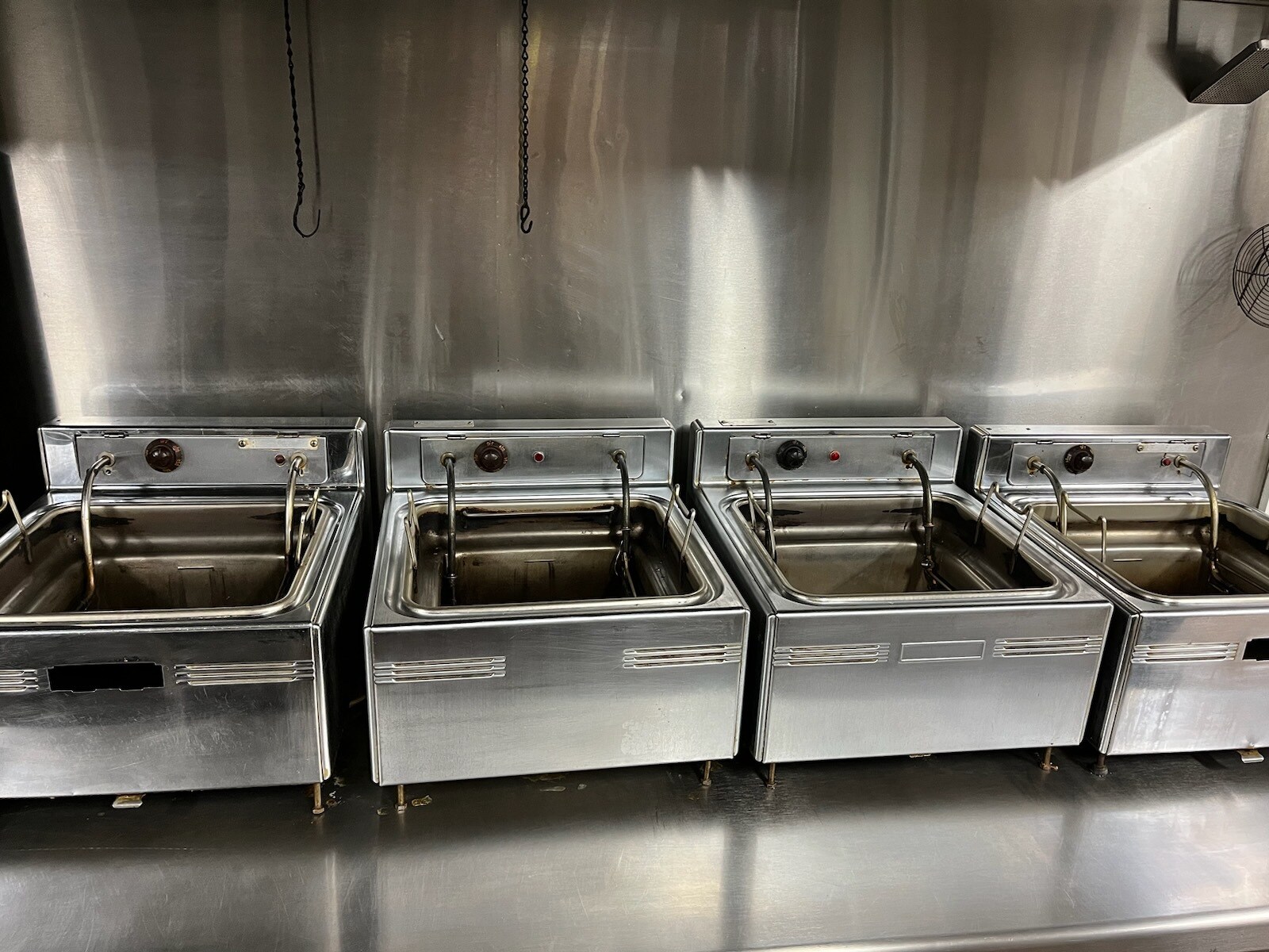 26646 S 555 St, Fullerton, NE 68638 Loup River Inn