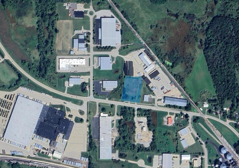 1060 W Lake St, Horicon, WI for sale - Building Photo - Image 2 of 5