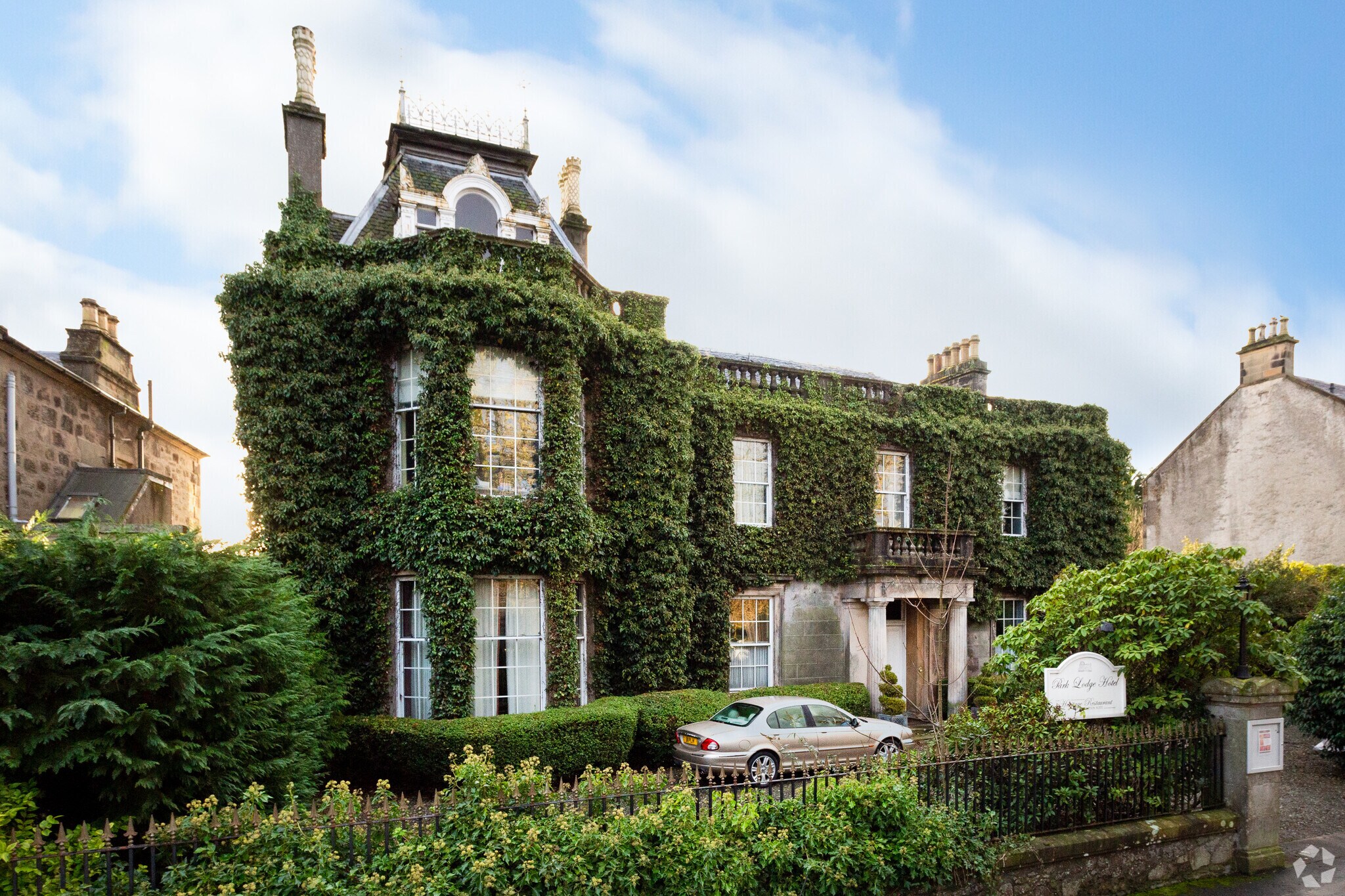 32 Park Ter, Stirling, FK8 2JS