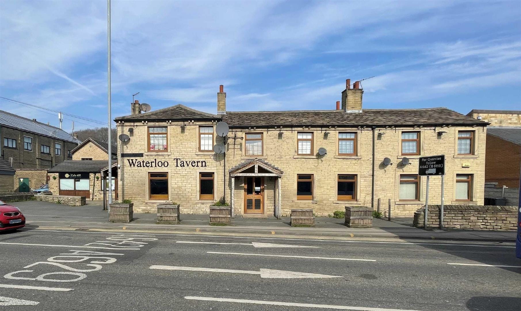 609 Wakefield Rd, Huddersfield for sale Primary Photo- Image 1 of 1