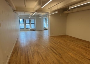 141 W 36th St, New York, NY for lease Interior Photo- Image 2 of 9