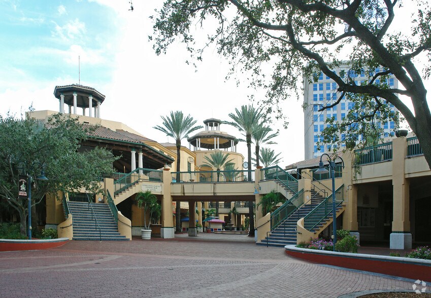 300 SW 1st Ave, Fort Lauderdale, FL for sale - Primary Photo - Image 1 of 1