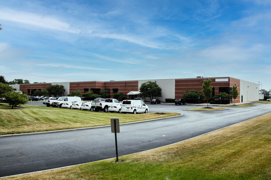 1360 1420 Boltonfield St Columbus Oh 43228 Loopnet Com