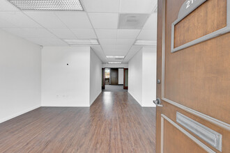 601 E Daily Dr, Camarillo, CA for lease Interior Photo- Image 1 of 11