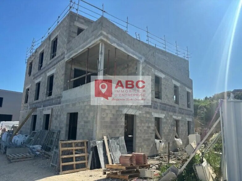 Flex in Grabels for lease - Building Photo - Image 2 of 4