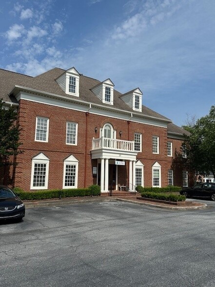 37 Johnson Ferry Rd, Marietta, GA for lease - Building Photo - Image 3 of 3