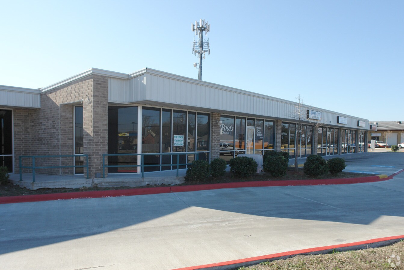 1750 Range Dr, Mesquite, TX 75149