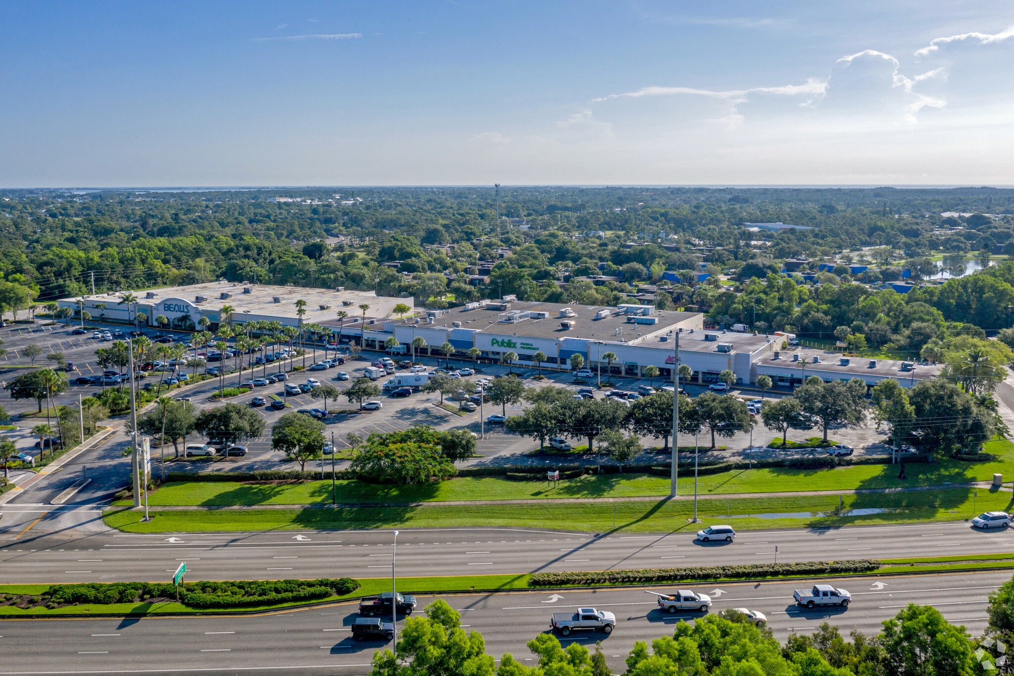 5801-5967 SE Federal Hwy, Stuart, FL for lease Building Photo- Image 1 of 4