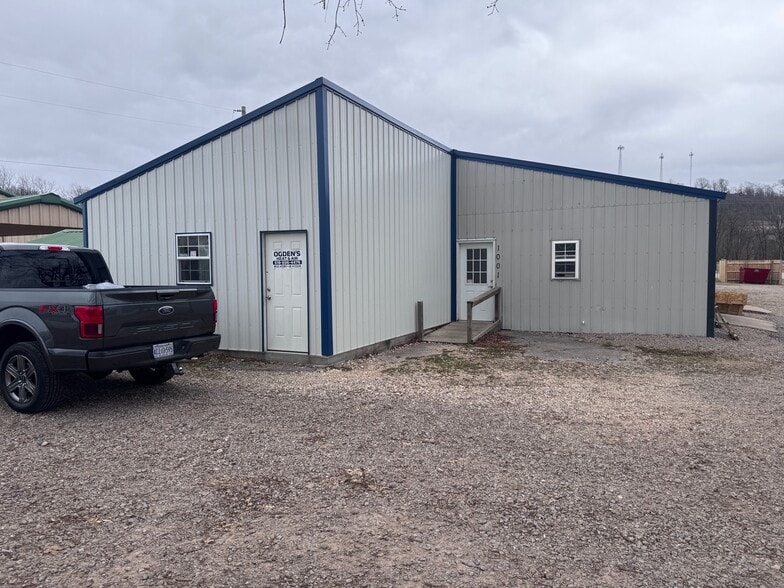 1001 N 2nd St, Stilwell, OK for sale - Building Photo - Image 2 of 19