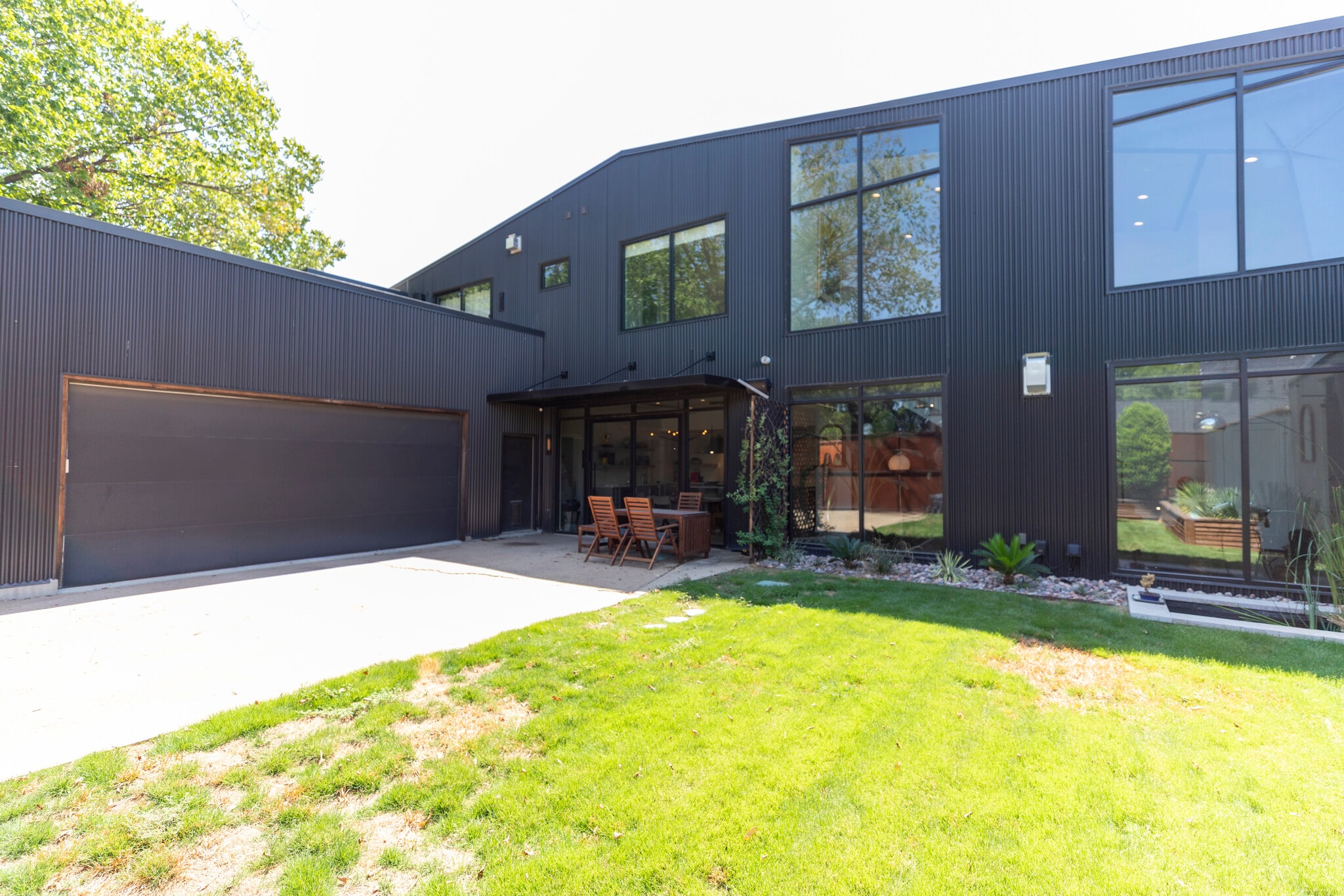 4770 Iberia Ave, Dallas, TX for sale Primary Photo- Image 1 of 27