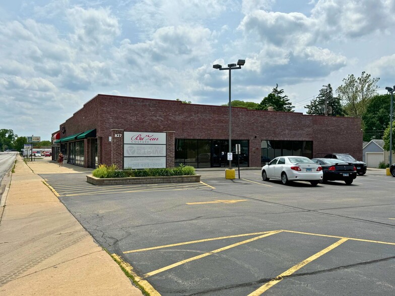 827 N Washington St, Naperville, IL for lease - Building Photo - Image 2 of 9