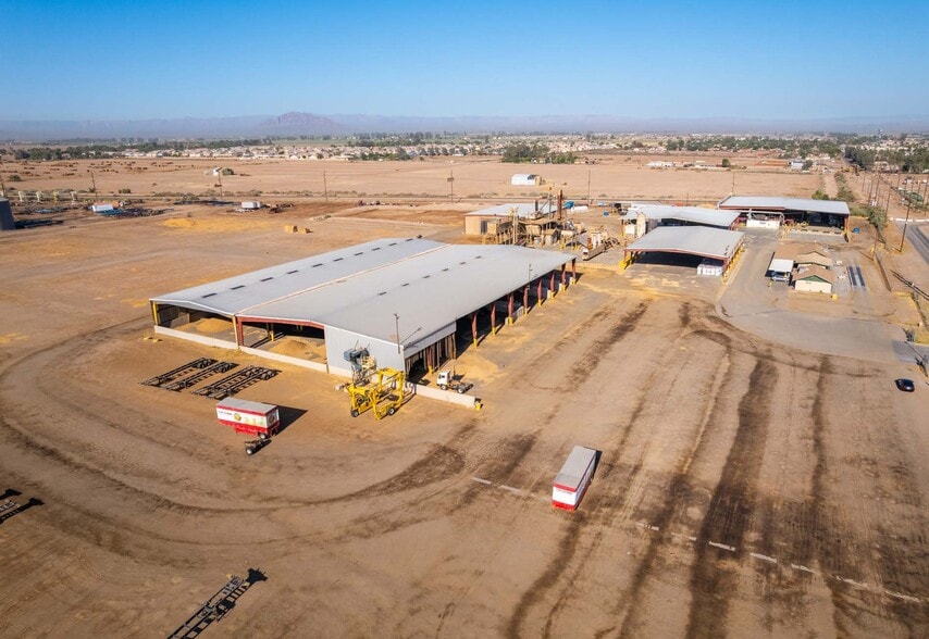 45 Danenberg Dr, El Centro, CA for sale - Building Photo - Image 2 of 5