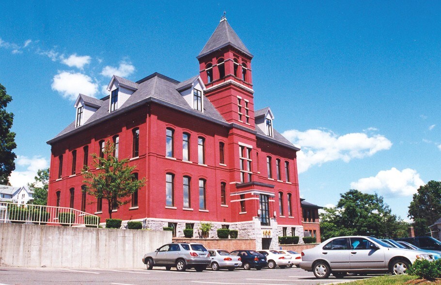 100 Bank St, Seymour, CT for sale - Building Photo - Image 1 of 1