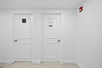 1940 Harrison St, Hollywood, FL for lease Interior Photo- Image 1 of 7