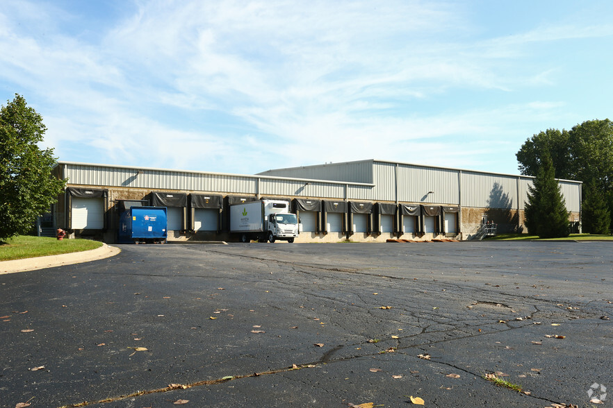 35935 Ecorse Rd, Romulus, MI for lease - Building Photo - Image 3 of 3