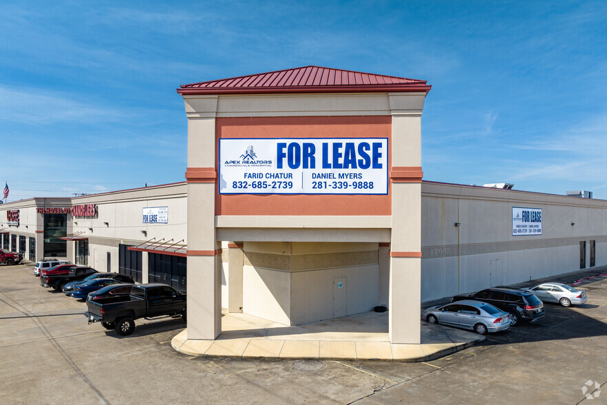 12002 Southwest Fwy, Meadows Place, TX for lease - Building Photo - Image 1 of 28