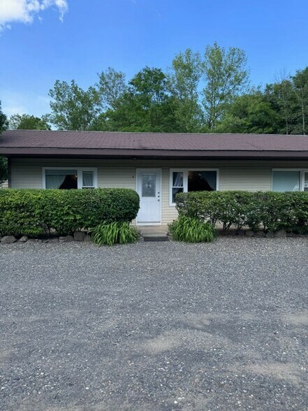 202 Paul Saxe Rd, Catskill, NY for sale - Building Photo - Image 1 of 1