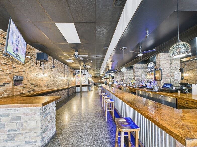 38 Seneca St, Geneva, NY for sale - Building Photo - Image 3 of 20