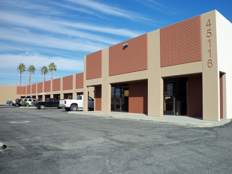 https://images1.loopnet.com/i2/AmFDXntWGrivNzYFlcePAZv9N0GtwmfIWh_Np5ZhHVQ/110/45116-Commerce-St-Indio-CA-Primary-Photo-1-Large.jpg
