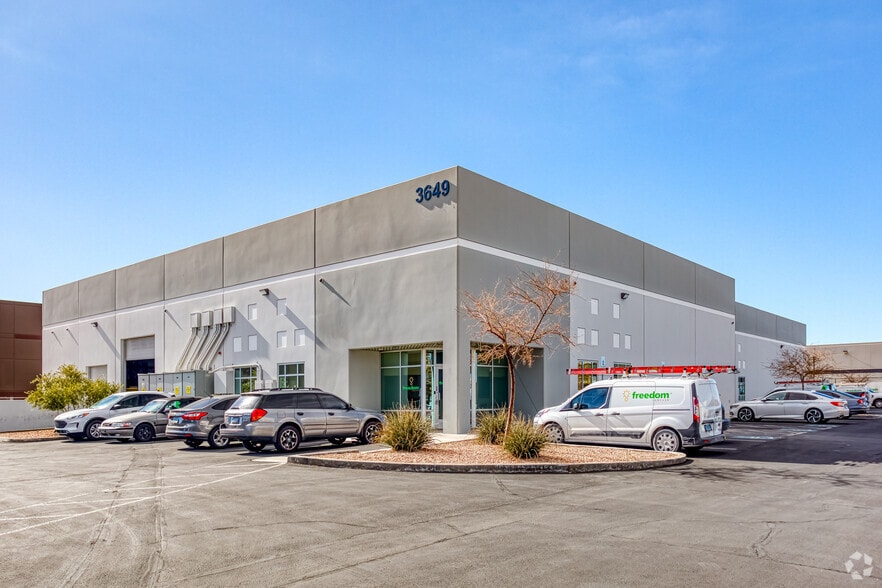 3649 E Post Rd, Las Vegas, NV for lease - Primary Photo - Image 1 of 4