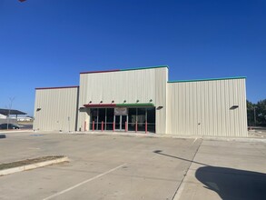 124 E Highway, Holdenville, OK for lease Building Photo- Image 2 of 3