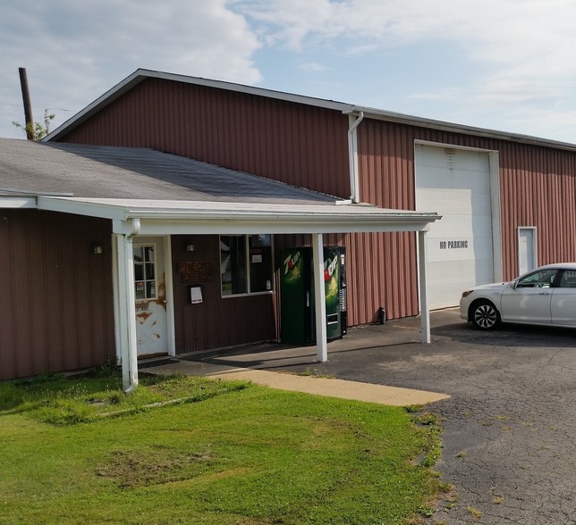 374 N Perry Hwy, Mercer, PA for sale - Primary Photo - Image 1 of 1