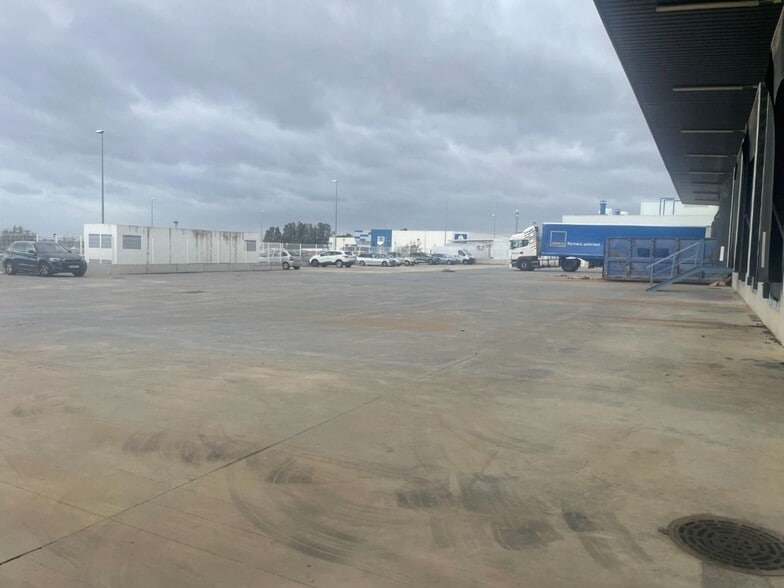 Polígono Parque Logístico, 4, Carmona, Sevilla for lease - Building Photo - Image 3 of 27