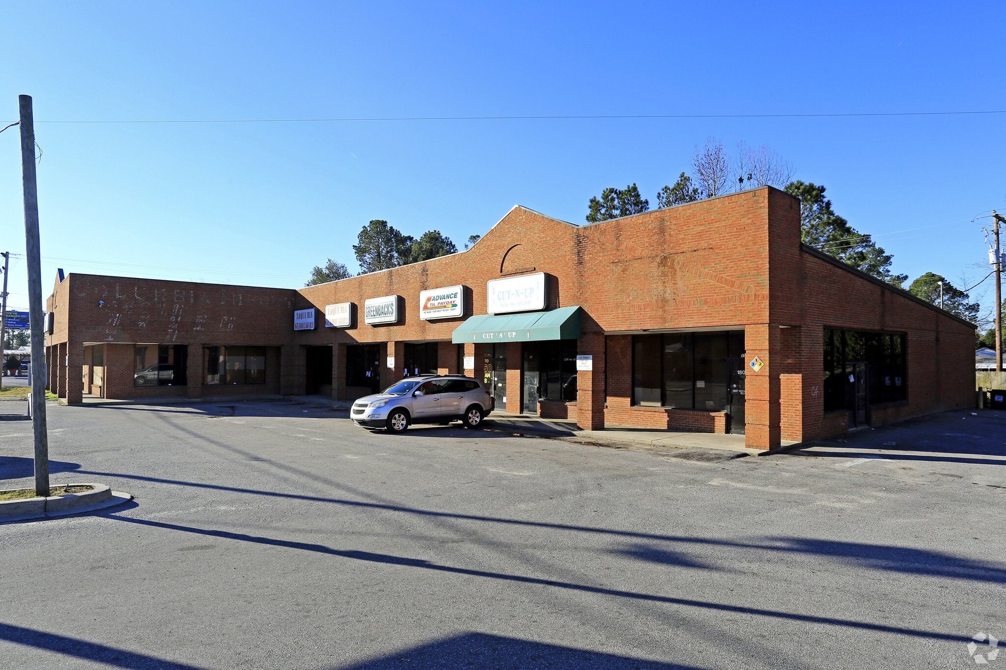 1807 Decker Blvd, Columbia, SC 29206 Sandwood Plaza units 1320