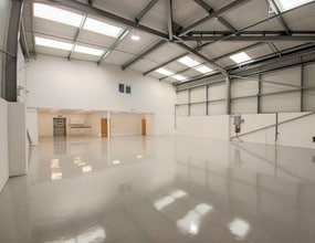 19 Commerce Way, Croydon for lease Interior Photo- Image 1 of 5