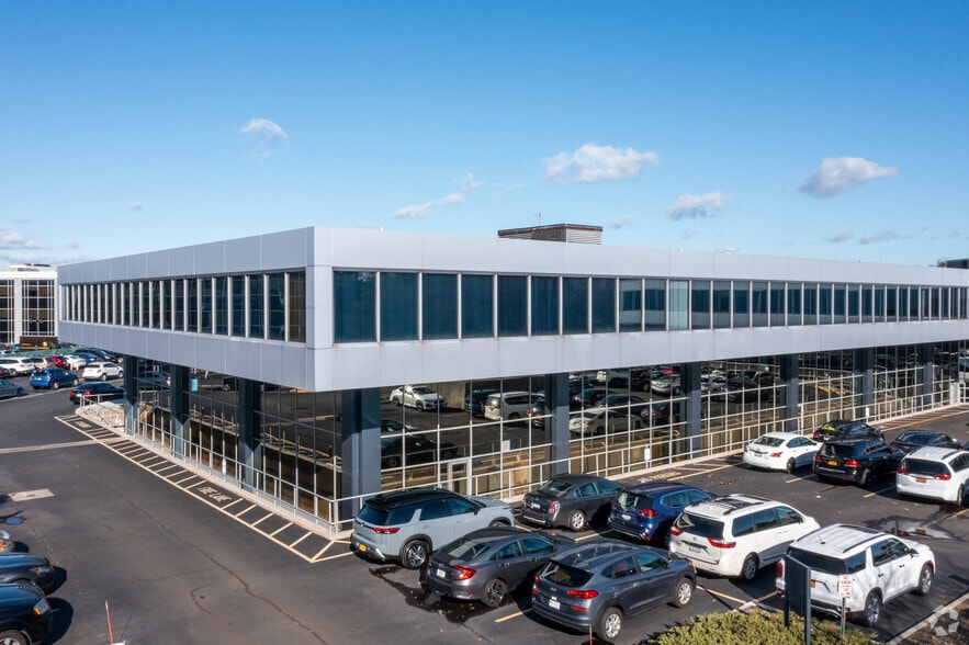 2001 Marcus Ave, Lake Success, NY 11042 OfficeMedical for Lease