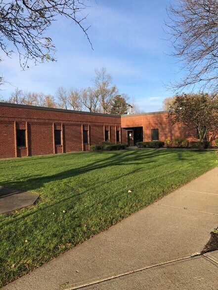 930 Albany Shaker Rd, Latham, NY for sale - Building Photo - Image 1 of 1