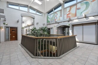 10000 Watson Rd, Crestwood, MO for lease Interior Photo- Image 2 of 6