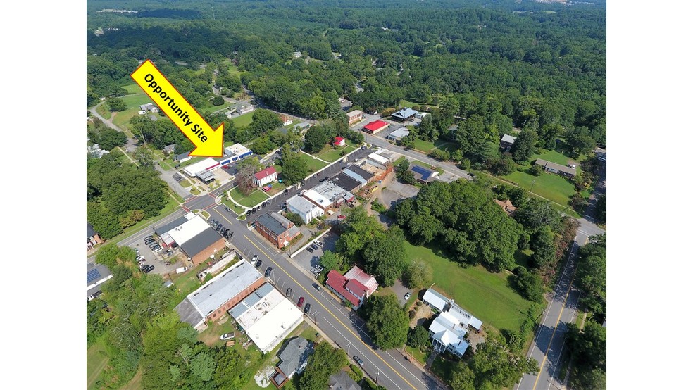 125 N Mechanic St, Pendleton, SC for sale - Building Photo - Image 1 of 1