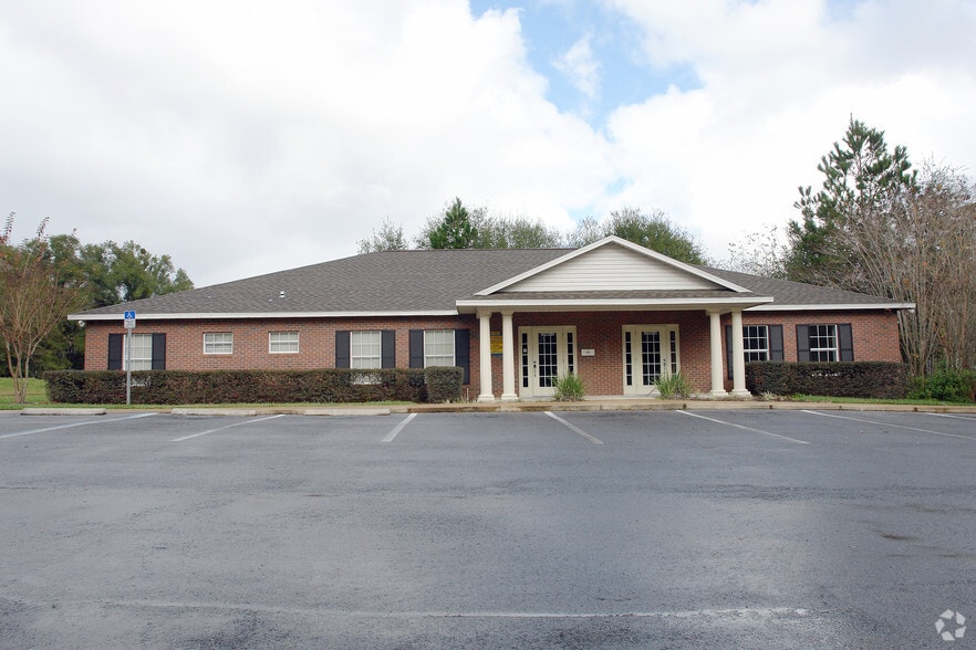 1749 SE 28th Loop, Ocala, FL for sale - Primary Photo - Image 1 of 1