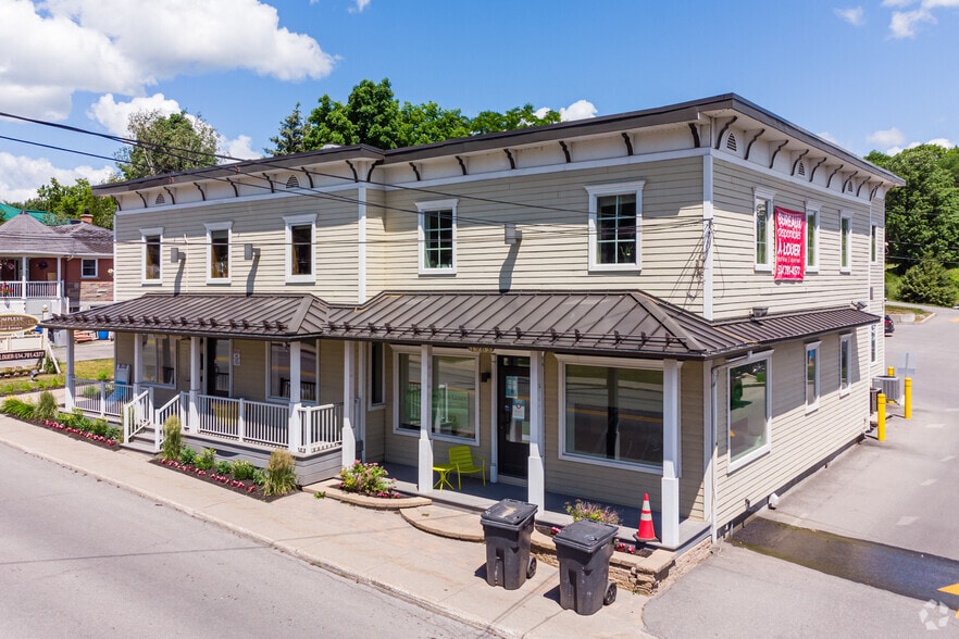 1963 Ch Sainte-Angélique, St-Lazare, QC for lease - Building Photo - Image 1 of 4