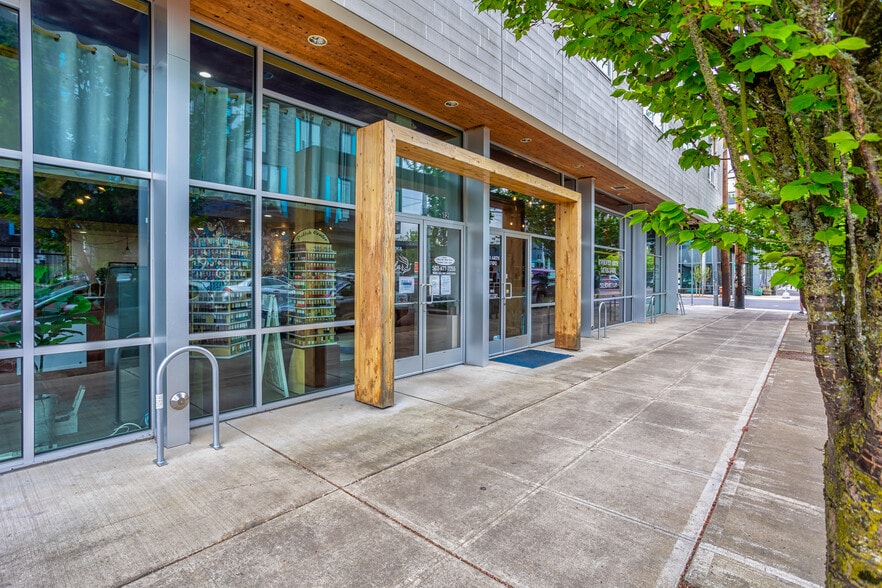 10-12 NE Shaver St, Portland, OR for sale - Building Photo - Image 3 of 27