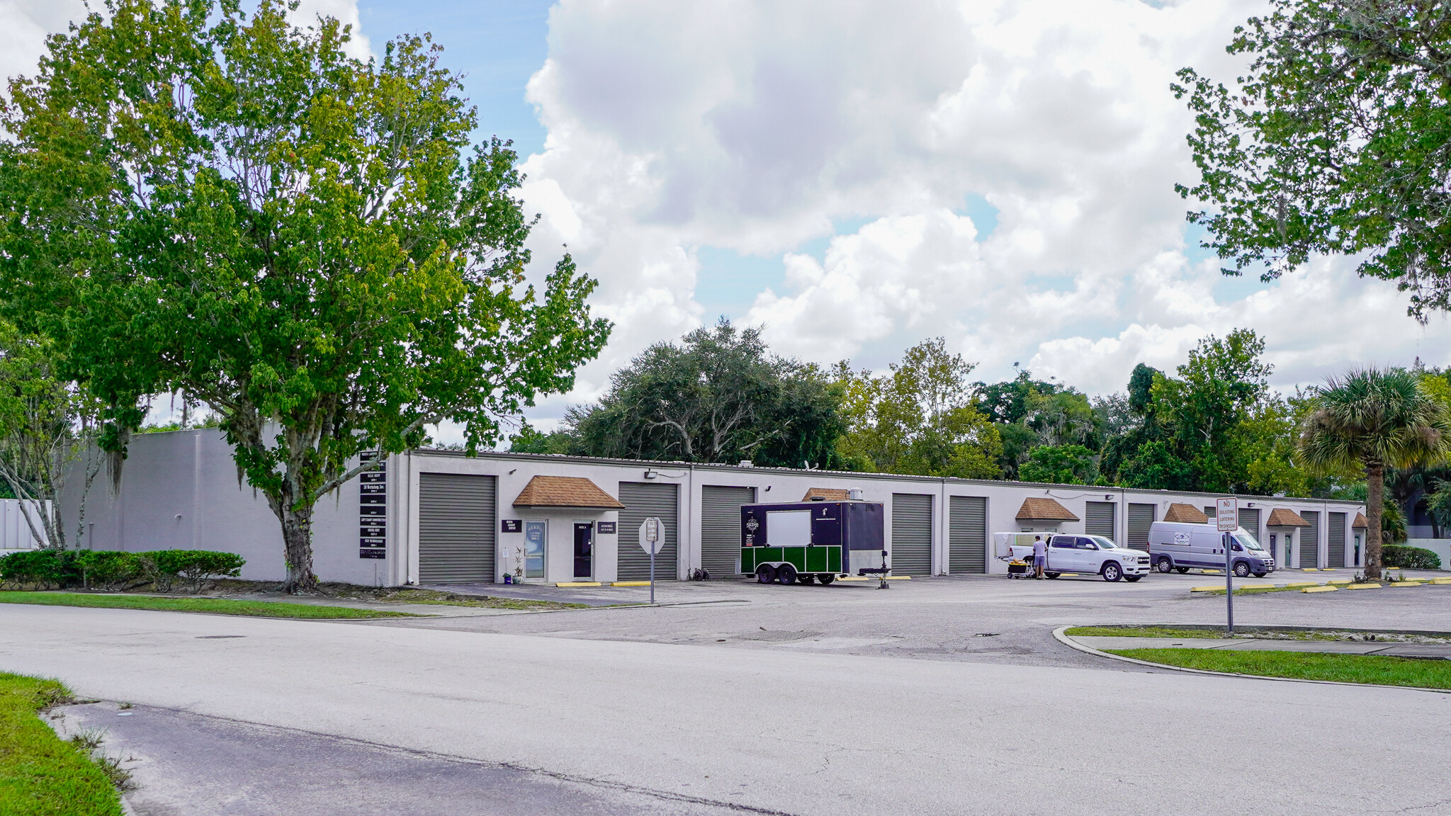 970 Sunshine Ln, Altamonte Springs, FL for lease Building Photo- Image 1 of 14