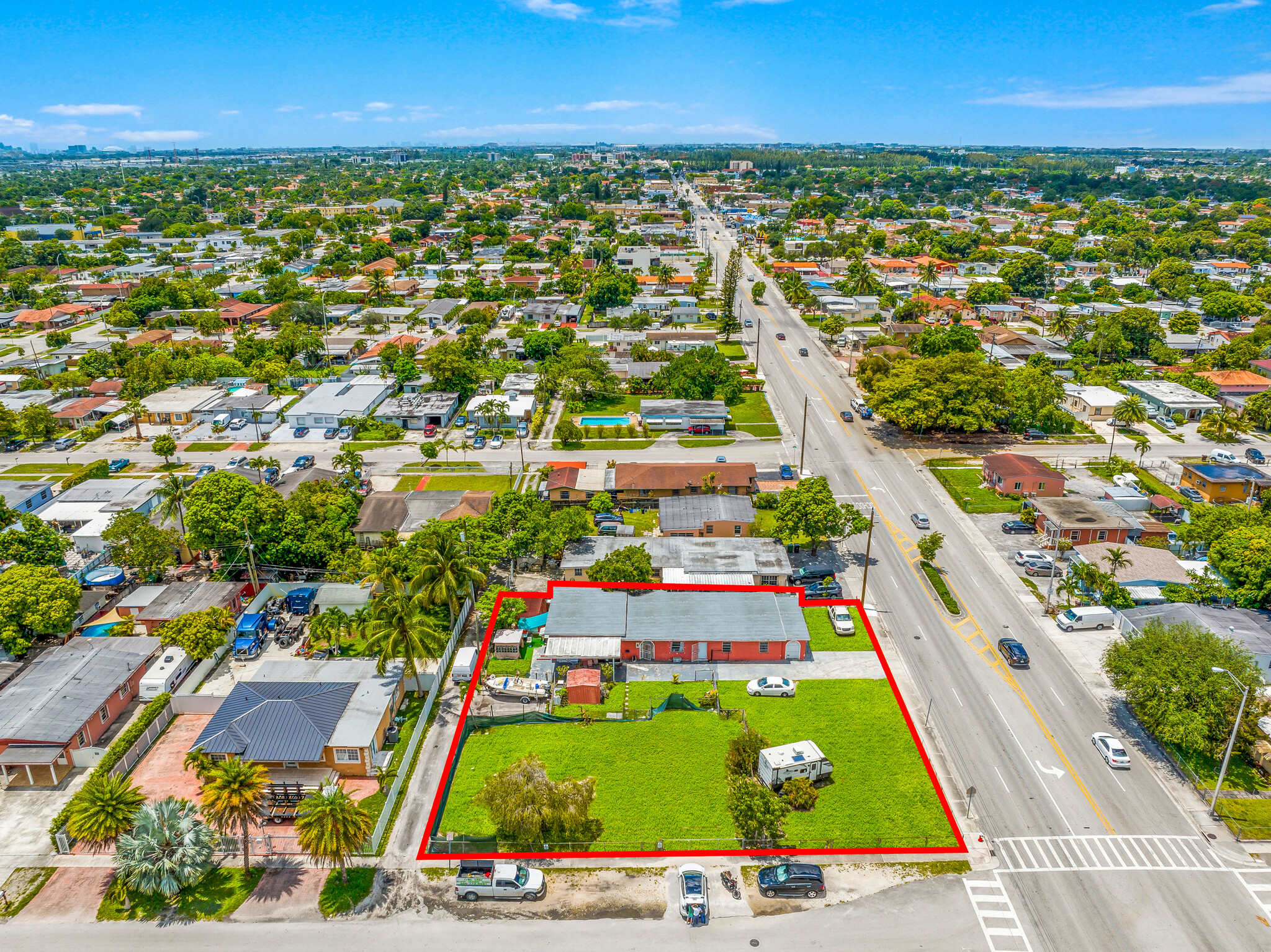 410 E 47th St, Hialeah, FL for sale Primary Photo- Image 1 of 6