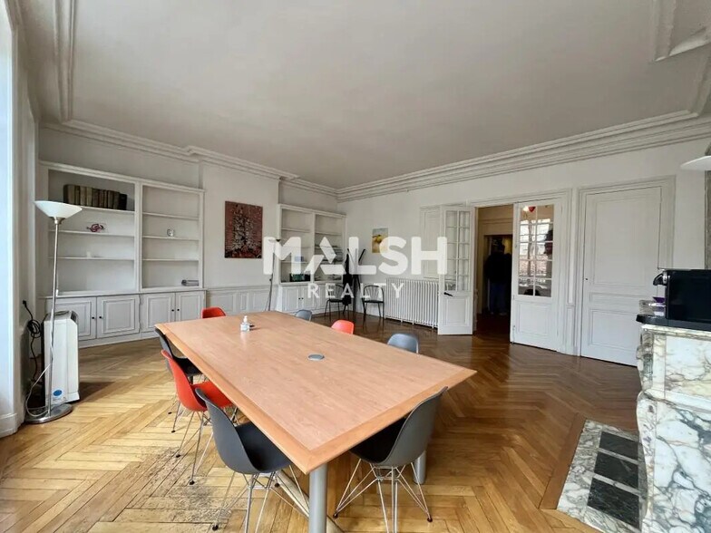 Office in Lyon for sale - Interior Photo - Image 2 of 16