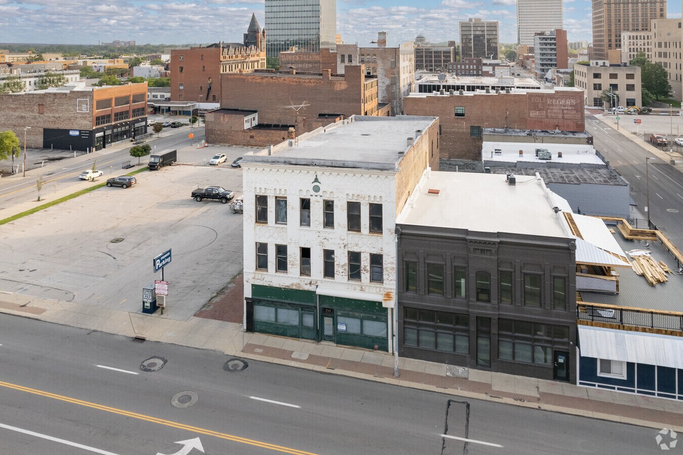 710 Monroe St, Toledo, OH 43604