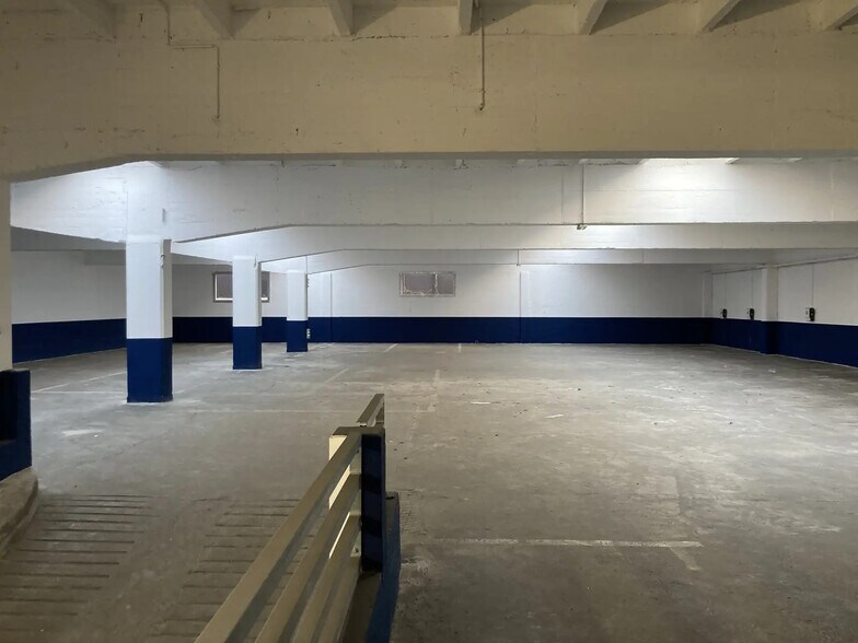 22 Rue Fort Notre Dame, Marseille for lease - Building Photo - Image 3 of 3