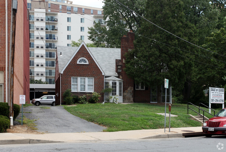 8605 2nd Ave, Silver Spring, MD for sale - Primary Photo - Image 1 of 1