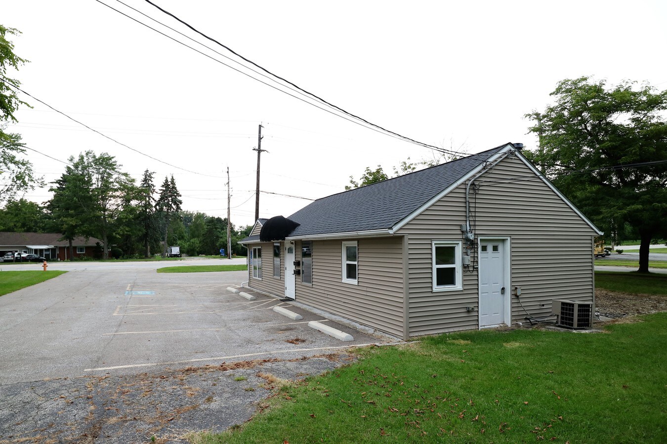 30871 Lorain Rd, North Olmsted, OH 44070