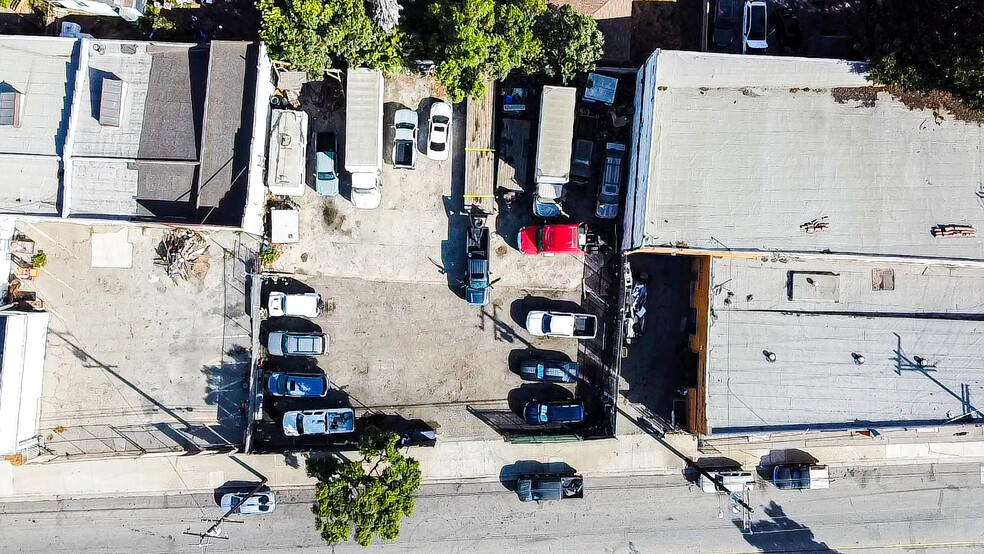 142 Alameda E St, Compton, CA for sale - Aerial - Image 2 of 3