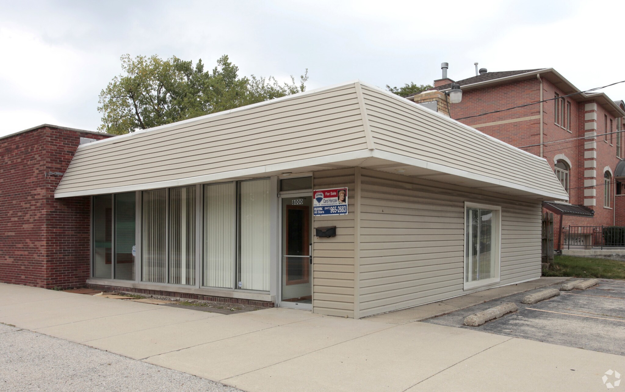 8000 Oakton St, Niles, IL for sale Primary Photo- Image 1 of 1