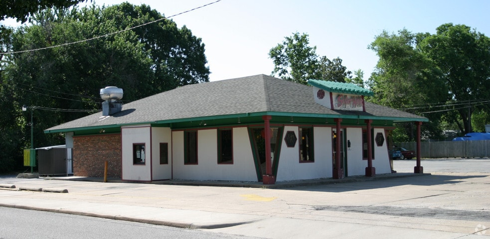 4203 S Peoria Ave, Tulsa, OK for lease - Building Photo - Image 2 of 3