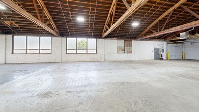 920 Cedar Ave, St Charles, IL for lease Interior Photo- Image 2 of 36
