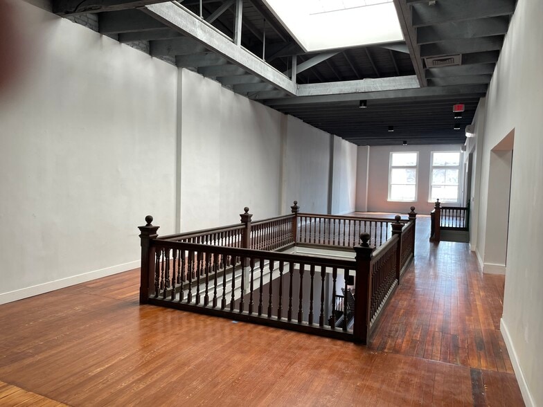 5-7 E Broad St, Richmond, VA for lease - Interior Photo - Image 3 of 8