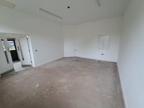 Station Brow, Leyland for lease Interior Photo- Image 2 of 2