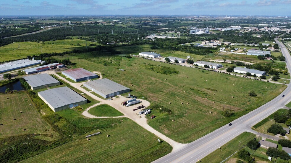 Taylor Light Industrial Park portfolio of 6 properties for sale on LoopNet.com - Building Photo - Image 2 of 5